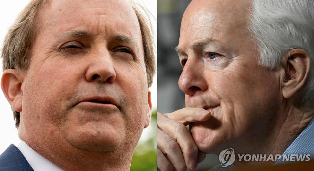 켄 팩스턴 텍사스주 법무장관(좌)과 존 코닌 상원의원(우)