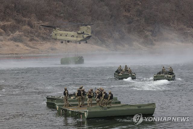 임진강에서 실시된 한미연합 도하훈련