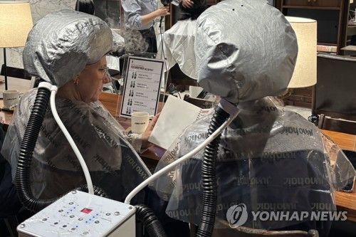 한국 미용실 찾은 외국인들