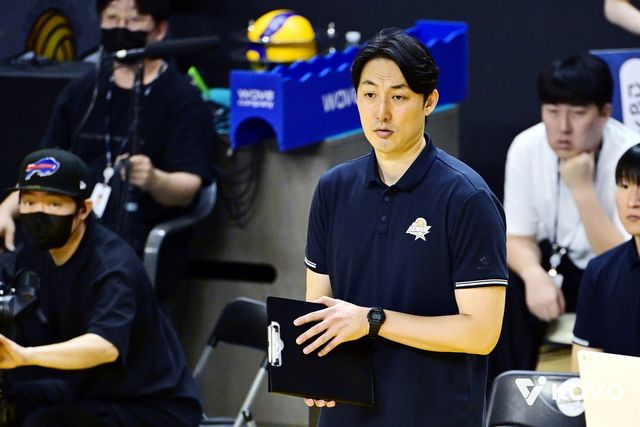 하현용 KB손해보험 감독 대행