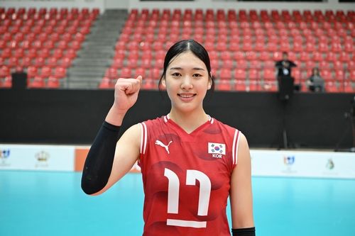 작년 배구 U-16 여자아시아선수권 우승 이끈 손서연 