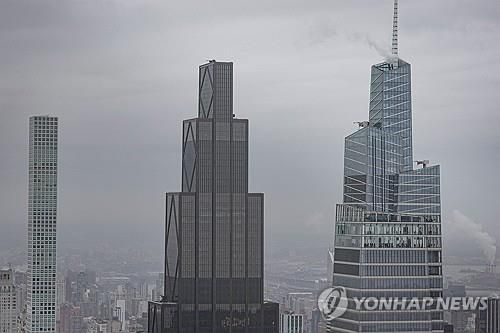 뉴욕 JP모건체이스 본사 건물(가운데)