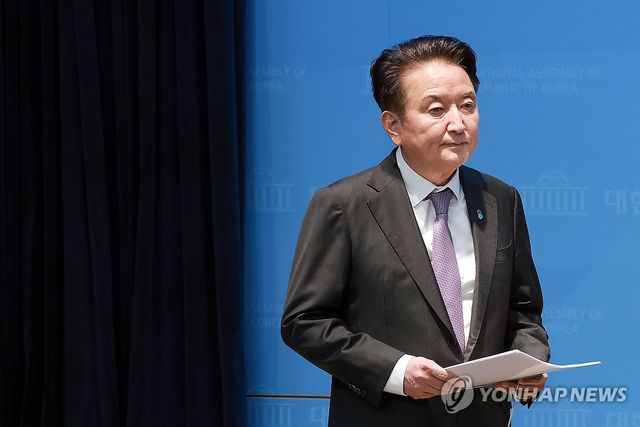 기자회견 앞둔 김영환 충북지사