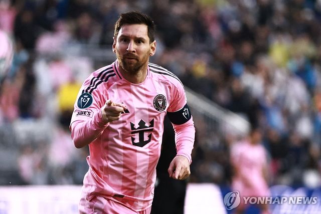 골 세리머니를 펼치는 리오넬 메시