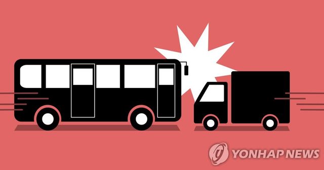 버스 - 화물차 교통사고 (PG)