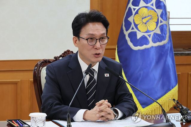 발언하는 김민석 총리