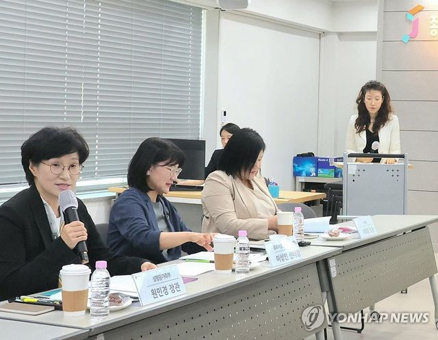 현장 간담회 하는 원민경 장관