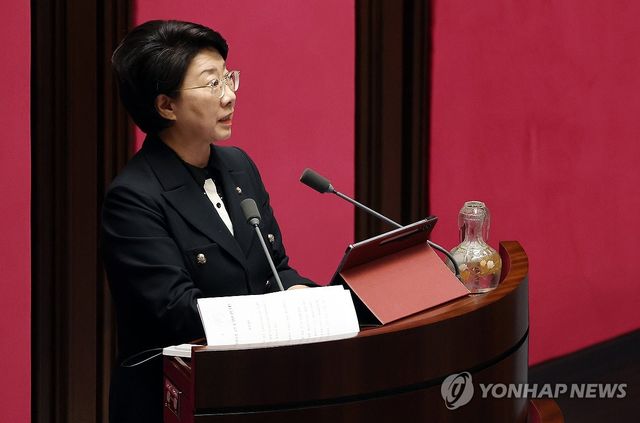 무제한 토론하는 이달희 의원