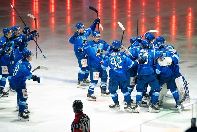 4강 PO에서 승리한 HL 안양