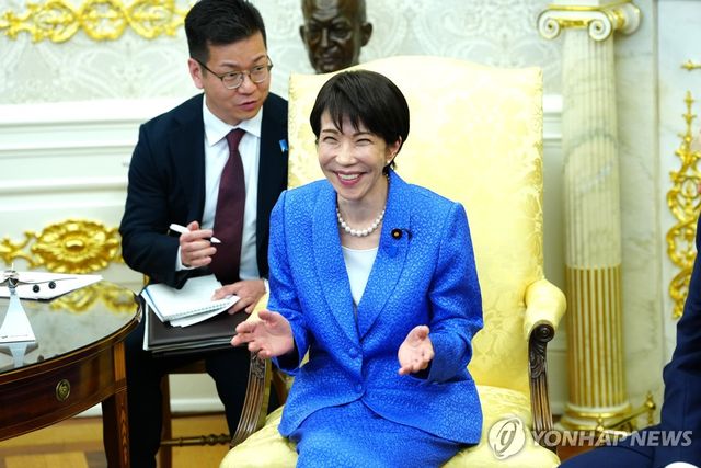 19일(현지시간) 미일정상회담에서 다카이치 총리가 미소짓고 있다