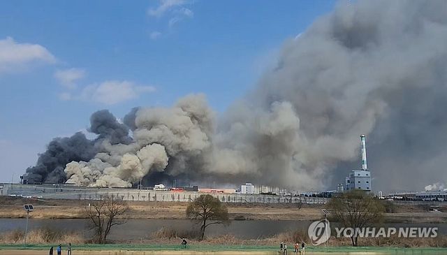 대전 문평동 자동차부품 제조공장서 불…대응 2단계 발령