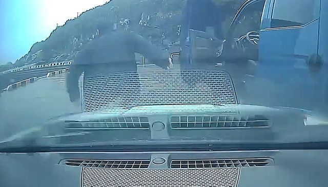 도주하는 중국인 불법체류자