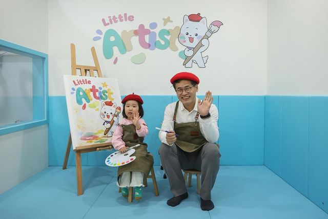 서울형 키즈카페 목3동점에서 어린이와 함께한 이기재 구청장