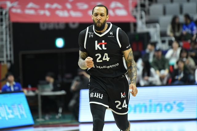 kt의 데릭 윌리엄스