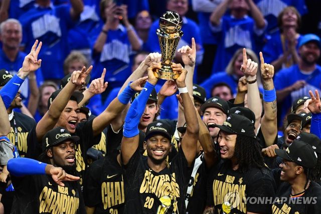 지난 시즌 NBA 챔피언결정전 우승 당시 오클라호마시티 선수들