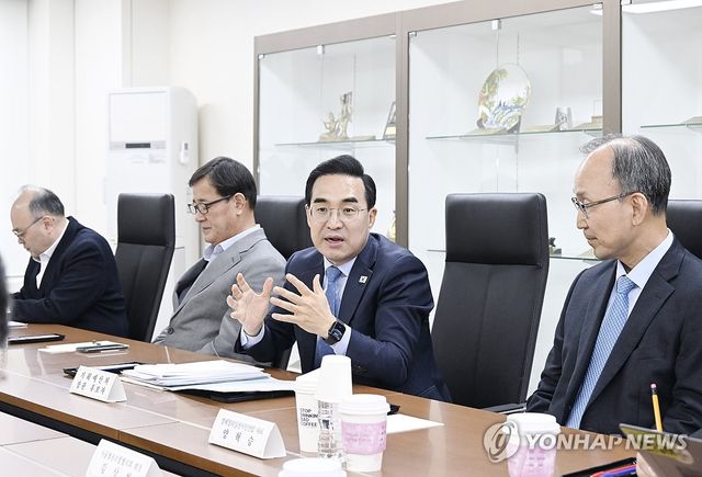 박홍근 기획예산처 장관 후보자, 민생안정 분야 정책간담회 주재