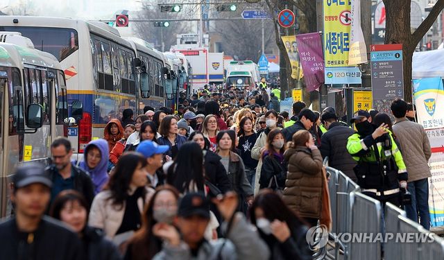 광화문 근처는 벌써 '인산인해'