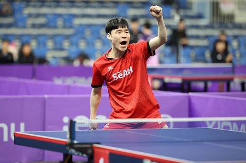 득점 후 기뻐하는 장우진 