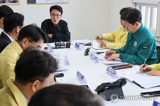 김민석 총리, BTS 컴백 공연 안전관리 확인