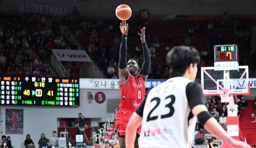 슛하는 조니 오브라이언트