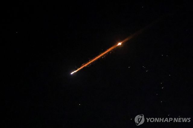 이스라엘을 향해 발사된 이란 미사일