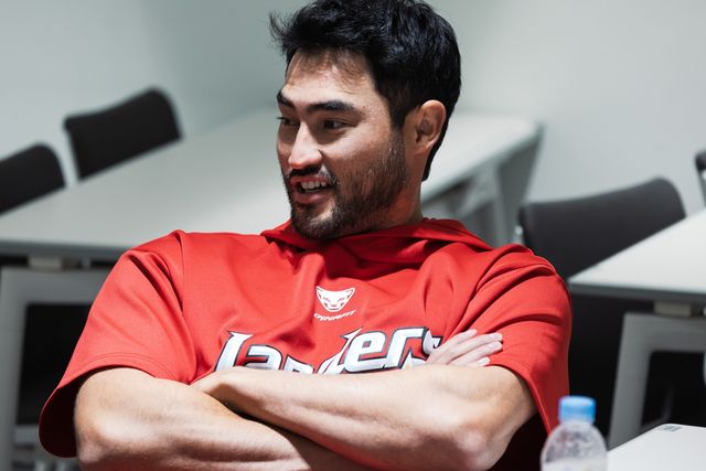 연합뉴스와 인터뷰하는 프로야구 SSG랜더스 투수 미치 화이트