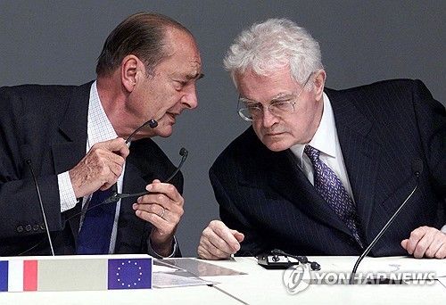 시라크 전 대통령과 동거 정부를 운영한 조스팽 전 총리