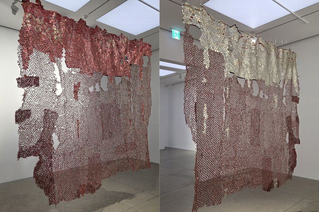 엘 아나추이 작 '루보 2' 앞 뒷면