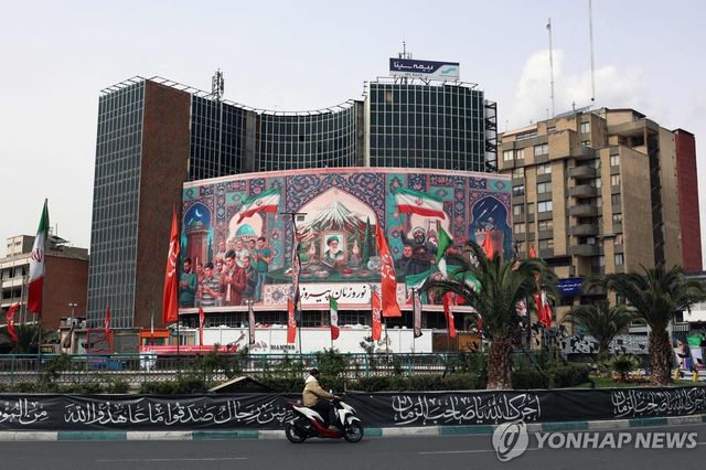 22일 이란 테헤란 도심 모습