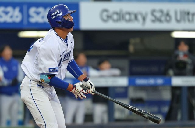 김영웅이 연타석 홈런을 날렸다.