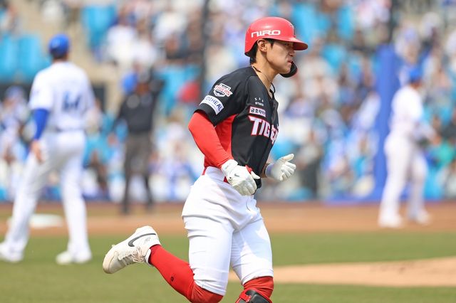 24일 삼성전에 출전한 KIA 김도영