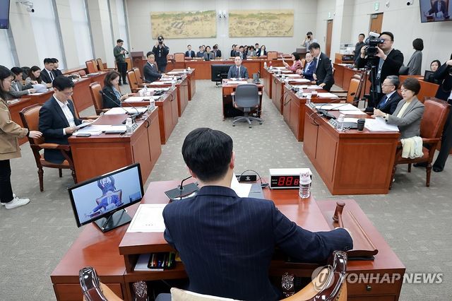 국회 교육위 전체회의 개의