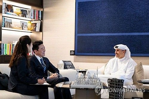 강훈식 비서실장과 칼둔 아부다비 행정청장