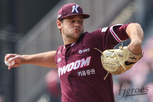 24일 LG 트윈스전에 선발 투수로 등판한 네이선 와일스(27) 