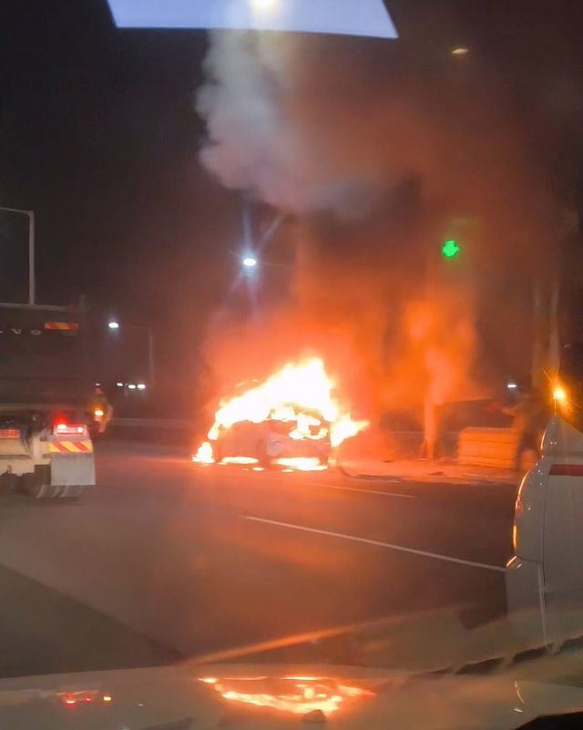 자유로 차량 화재