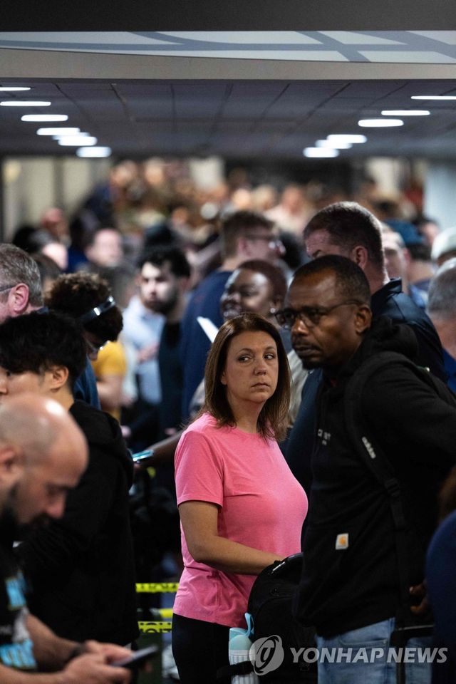혼잡한 조지 부시 국제공항