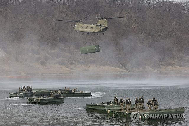 임진강에서 실시된 한미연합 도하훈련