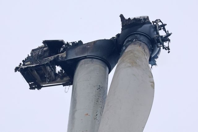 지난 23일 불이 난 영덕 풍력발전기