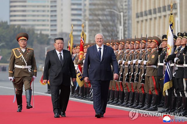 '성대한 환영식'…벨라루스 대통령 첫 방북