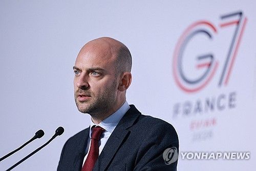 G7 외무장관 회의서 발언하는 장노엘 바로 프랑스 외무
