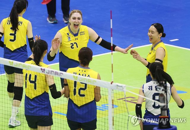 기뻐하는 현대건설