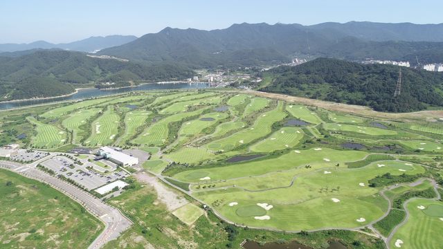 진해신항CC로 명칭 변경하는 아라미르 골프장