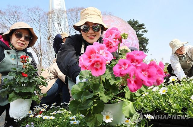 봄꽃 구경하러 오세요!