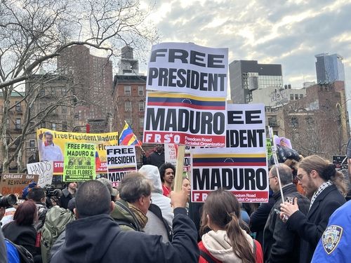 "마두로를 석방하라"