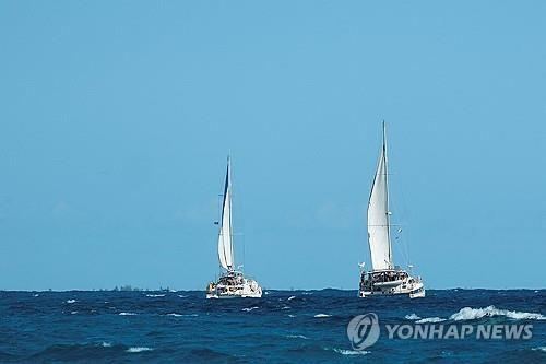 쿠바로 향하는 구호 선박 21일 모습