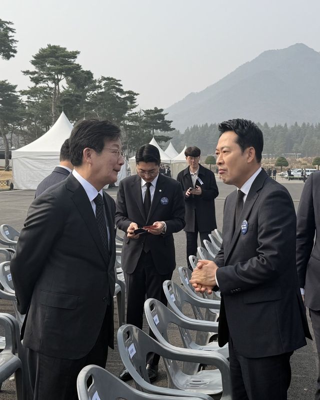 서해수호의날 기념식에서 조우한 장동혁 대표와 유승민 전 의원