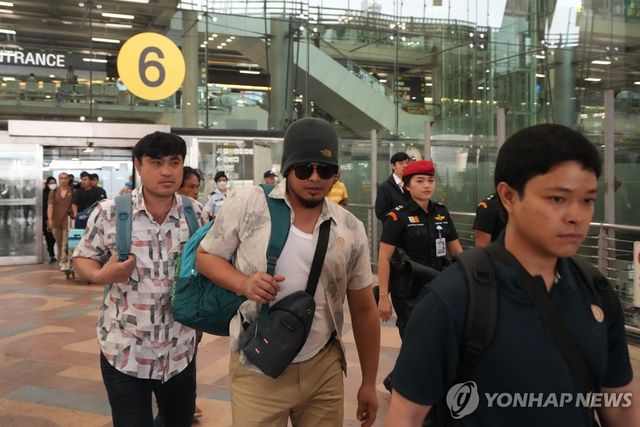 구조된 마유리나리호 선원들