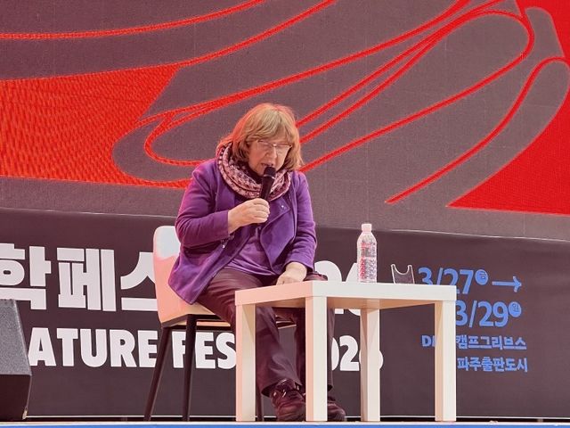 노벨문학상 수상 작가 스베틀라나 알렉시예비치