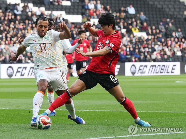 볼다툼 벌이는 설영우