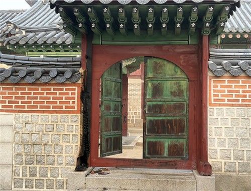 화재 피해가 발생한 경복궁 자선당 삼비문